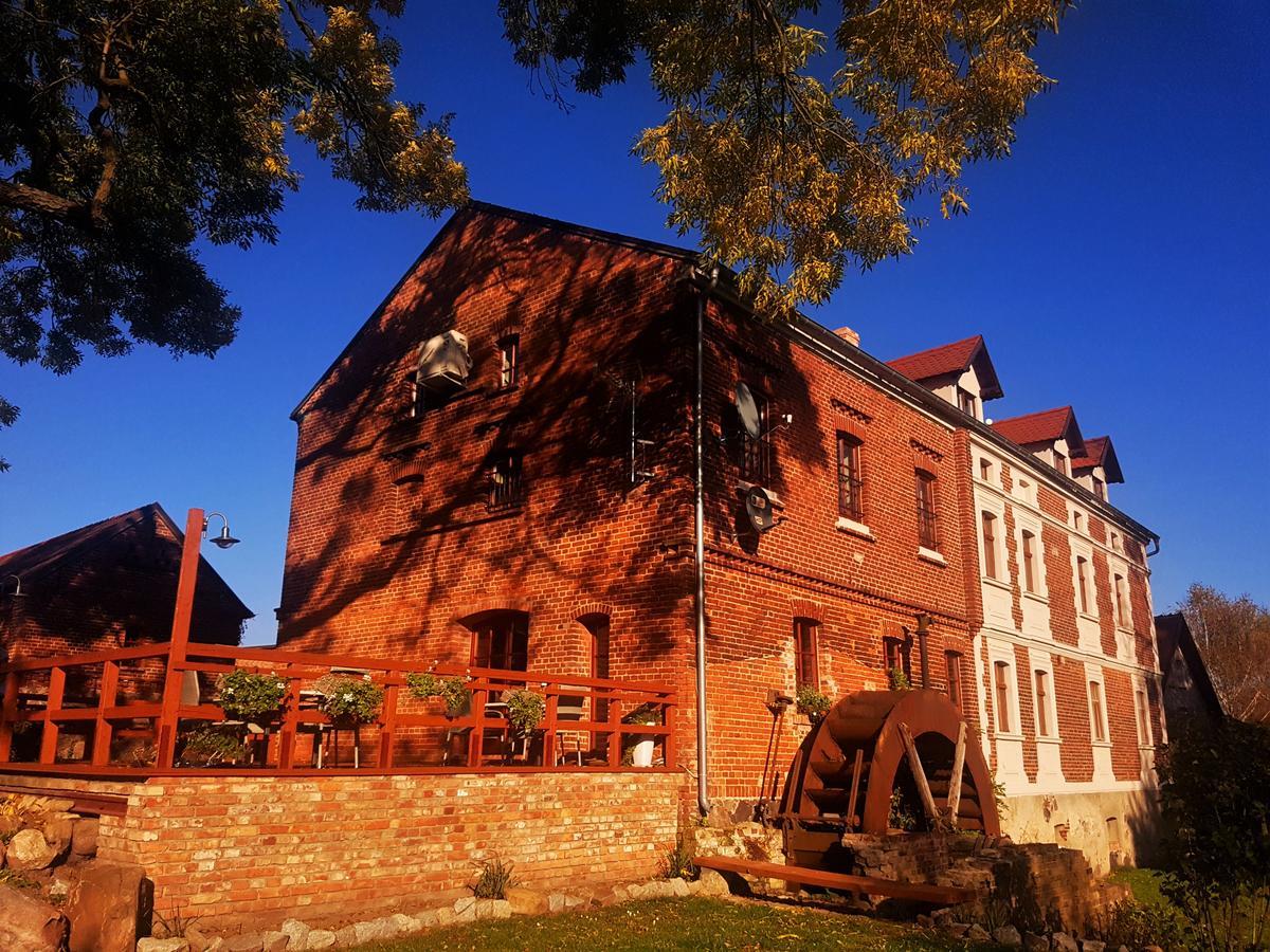 Leniwka Hotel Swiebodzin Exterior photo
